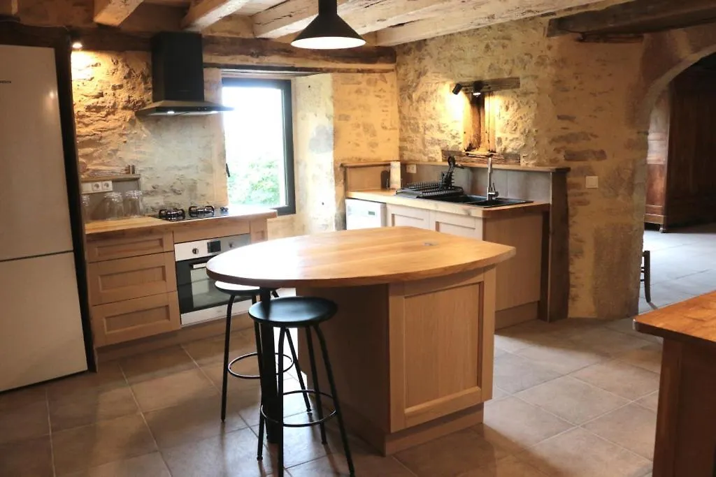 Chambre Spacieuse Dans Maison De Caractere, Au Calme, Avec Belle Vue Saint-Cirgues